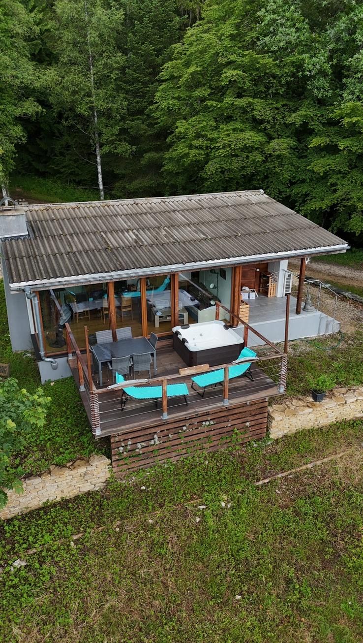 Vue drone du chalet La Caquerelle